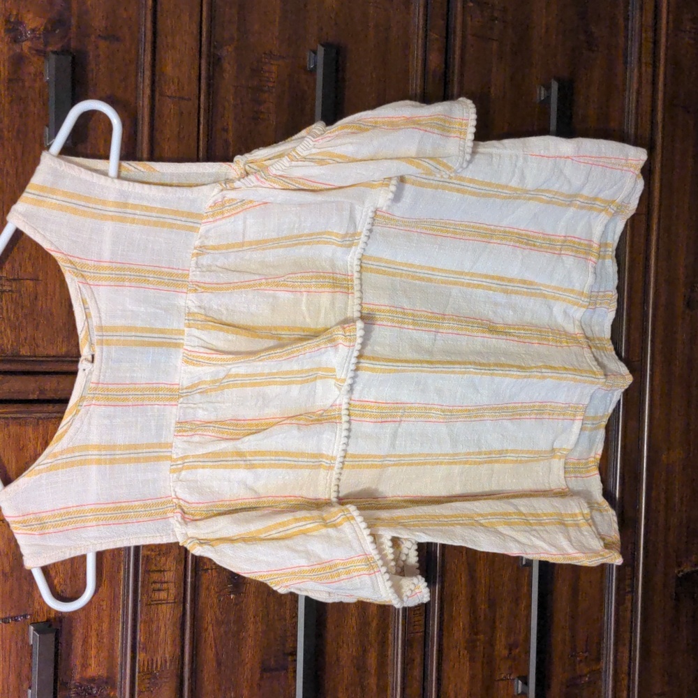 LC Cold Shoulder Top